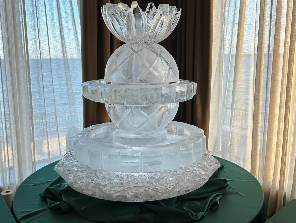 3D Pineaple food display 3.5 blocks